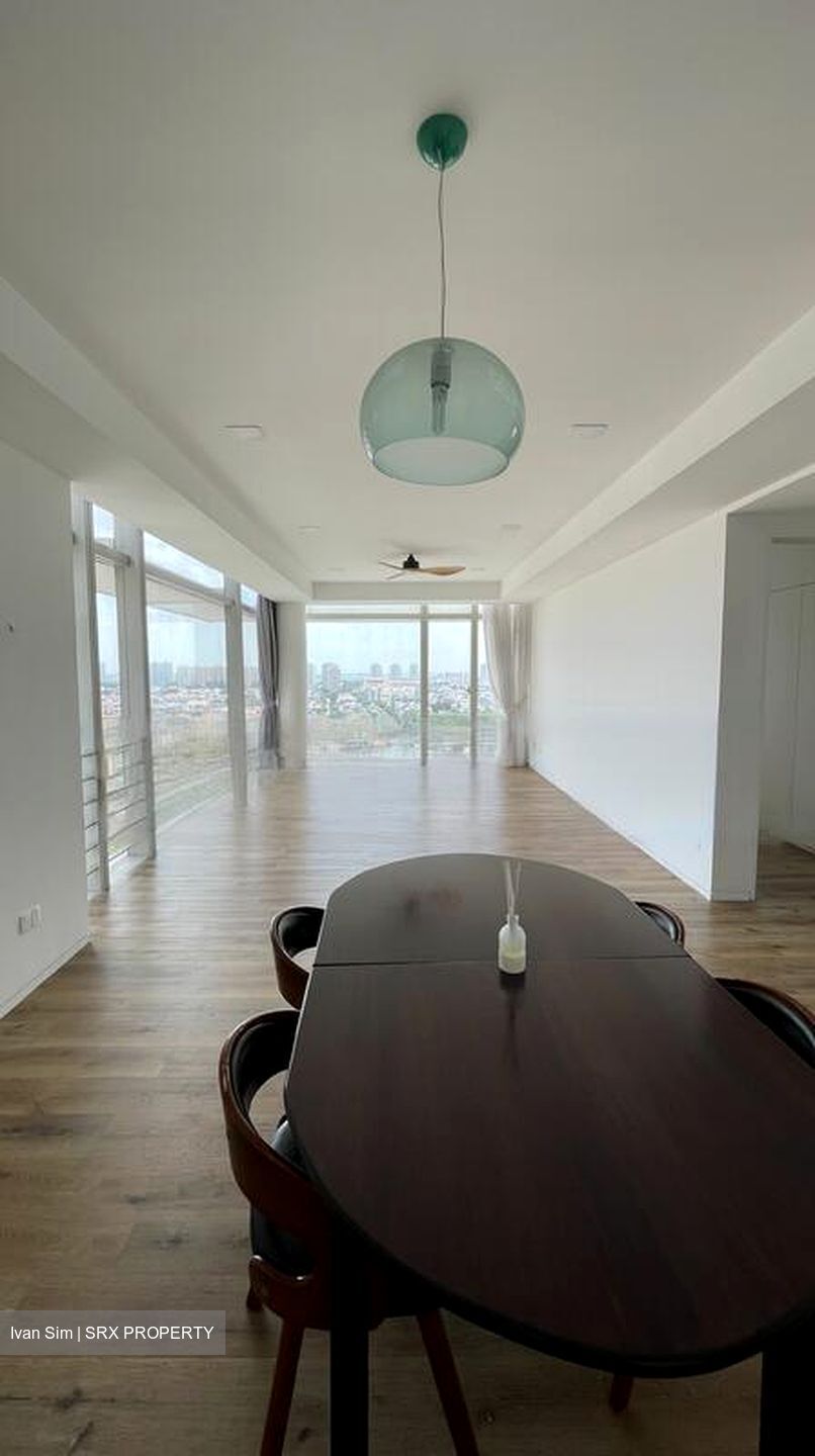 The Trumps (D14), Condominium #470443161